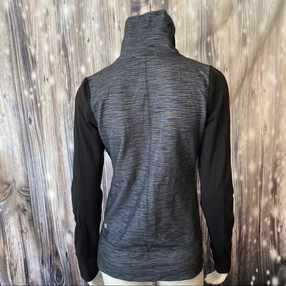 Lululemon Daily Yoga Jacket - Picture 8 of 9